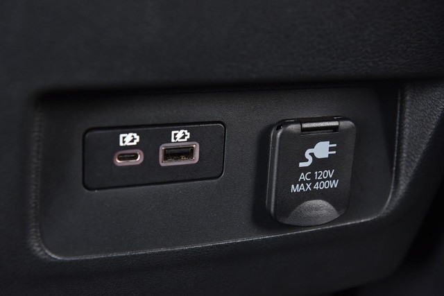 Nissan Frontier Vehicle Image 23