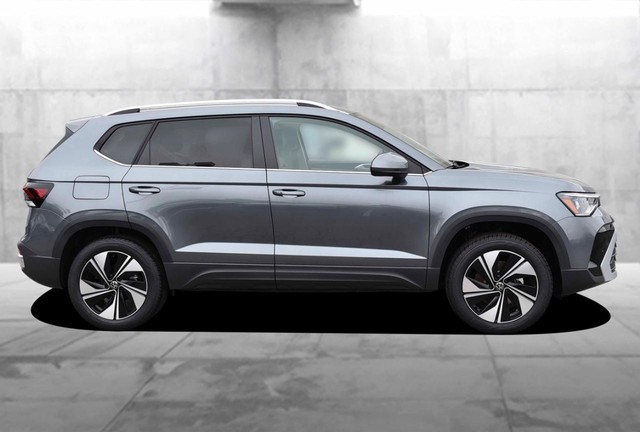 Volkswagen Taos Vehicle Image 05