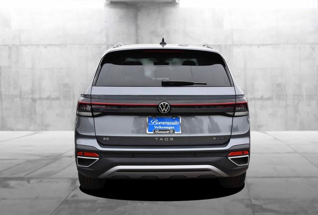 Volkswagen Taos Vehicle Image 06