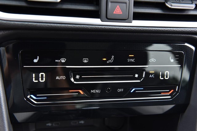 Volkswagen Taos Vehicle Image 14