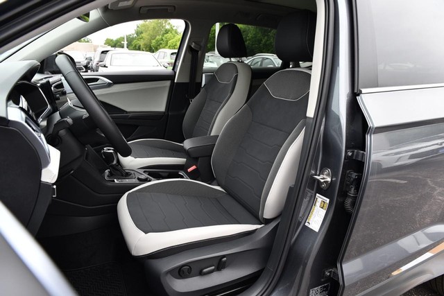 Volkswagen Taos Vehicle Image 19