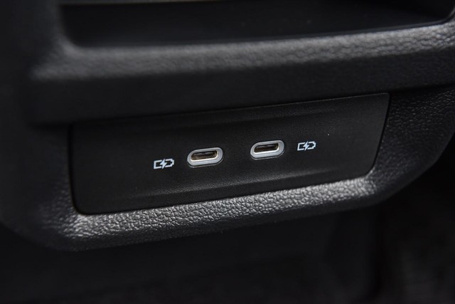 Volkswagen Taos Vehicle Image 24