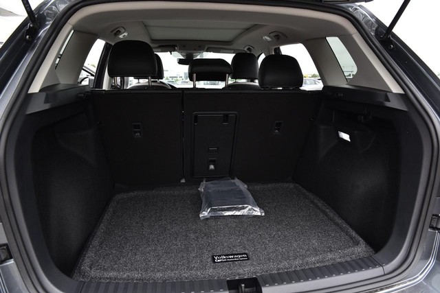 Volkswagen Taos Vehicle Image 25