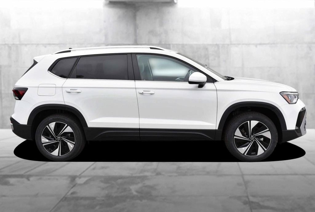 Volkswagen Taos Vehicle Full-screen Gallery Image 5