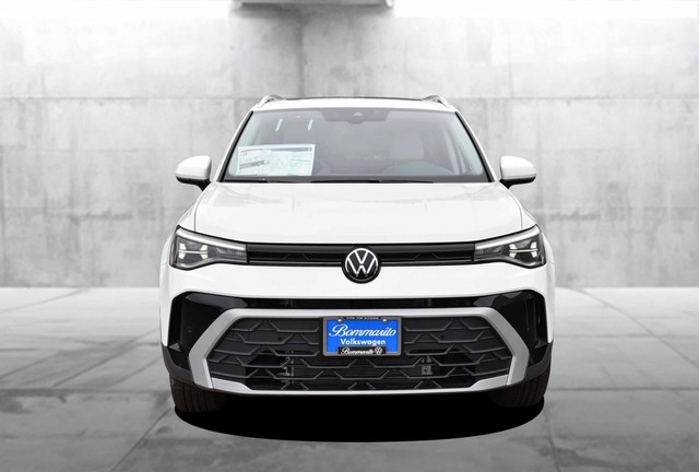 Volkswagen Taos Vehicle Image 04