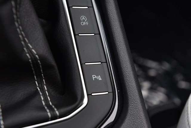 Volkswagen Taos Vehicle Image 18