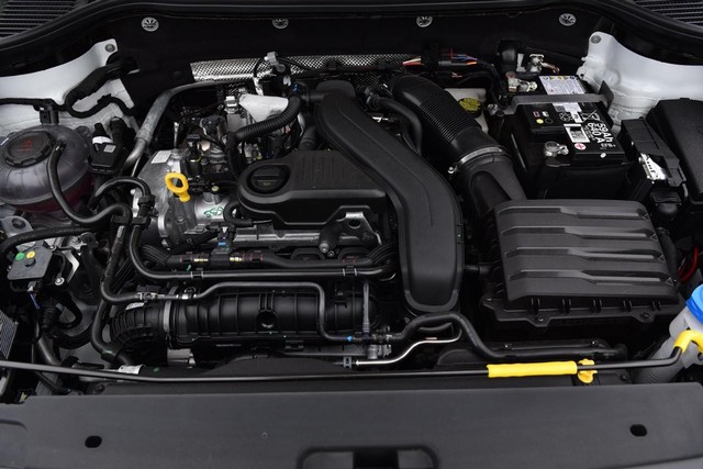 Volkswagen Taos Vehicle Image 27