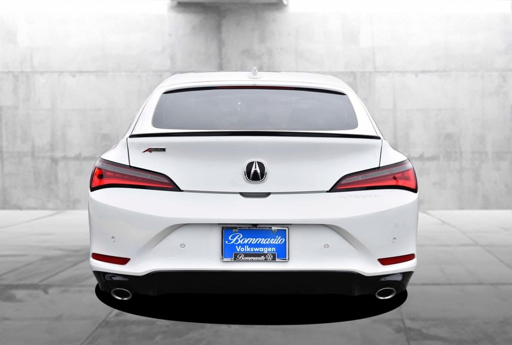 Acura Integra Vehicle Full-screen Gallery Image 6