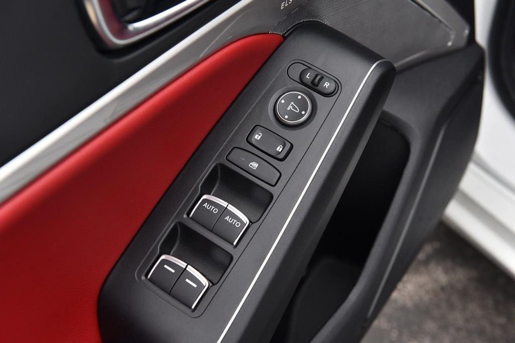 Acura Integra Vehicle Full-screen Gallery Image 8