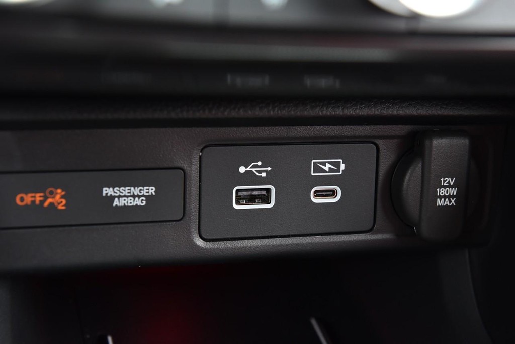 Acura Integra Vehicle Full-screen Gallery Image 17