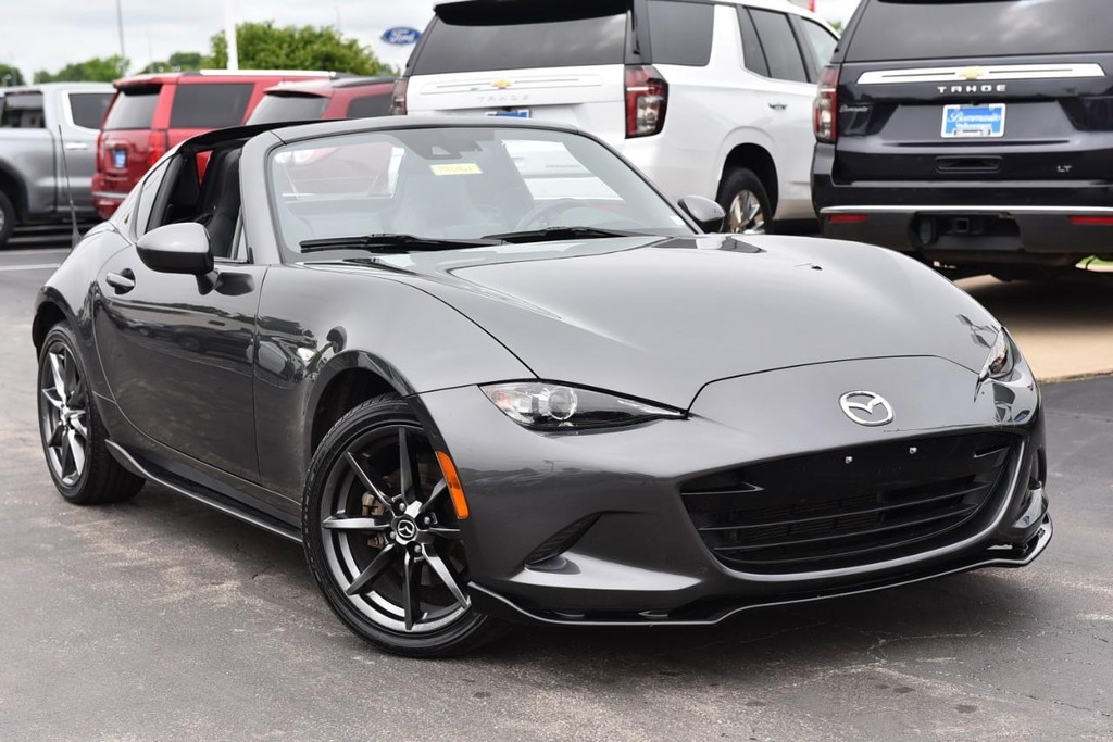 Mazda MX-5 Miata RF Vehicle Full-screen Gallery Image 24