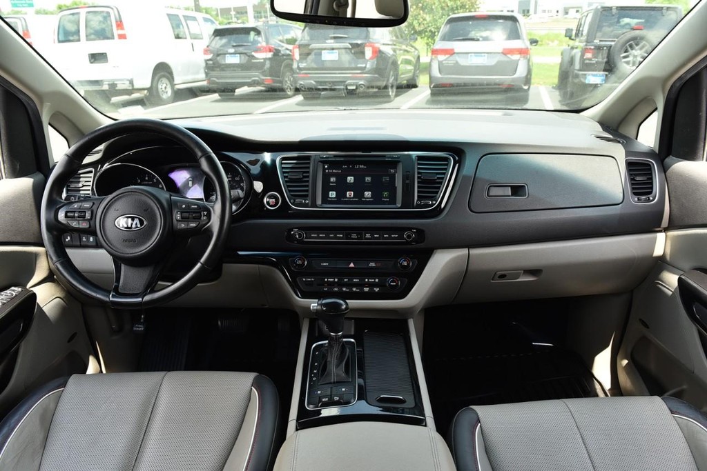 Kia Sedona Vehicle Full-screen Gallery Image 7