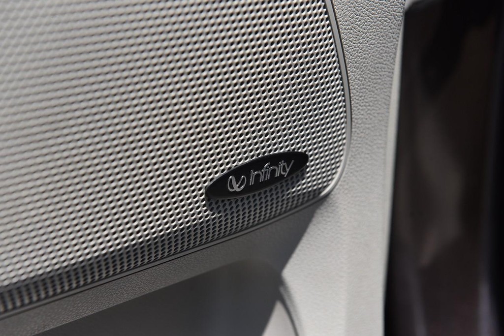 Kia Sedona Vehicle Full-screen Gallery Image 10