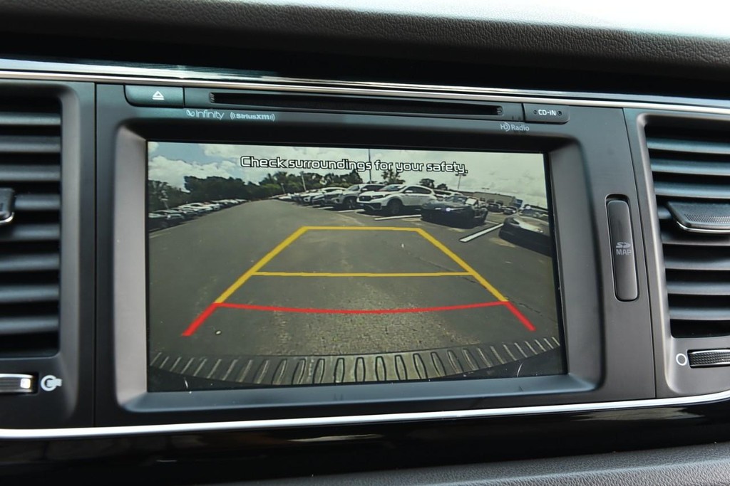 Kia Sedona Vehicle Full-screen Gallery Image 14