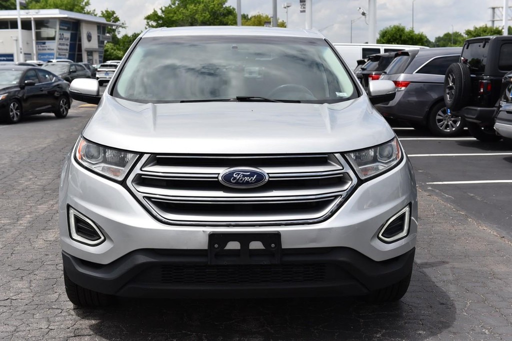 Ford Edge Vehicle Full-screen Gallery Image 04