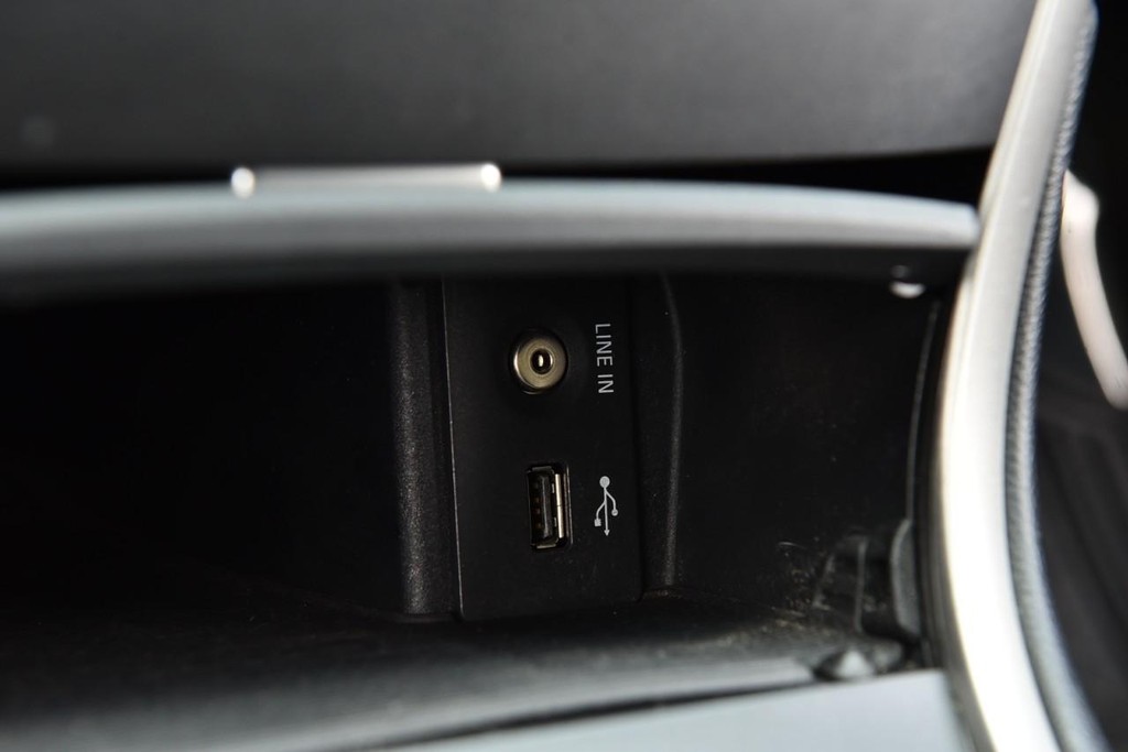 Ford Edge Vehicle Full-screen Gallery Image 16