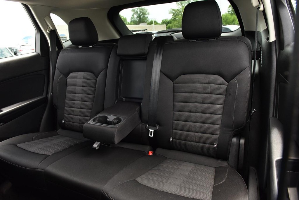 Ford Edge Vehicle Full-screen Gallery Image 20