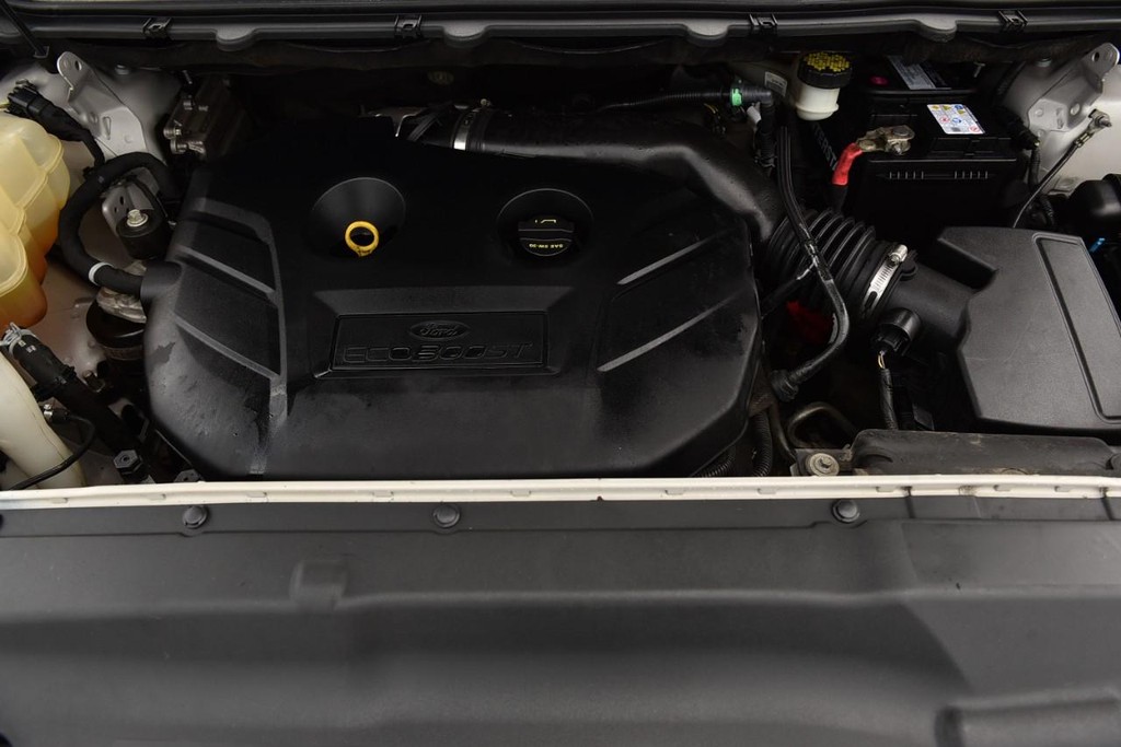 Ford Edge Vehicle Full-screen Gallery Image 23