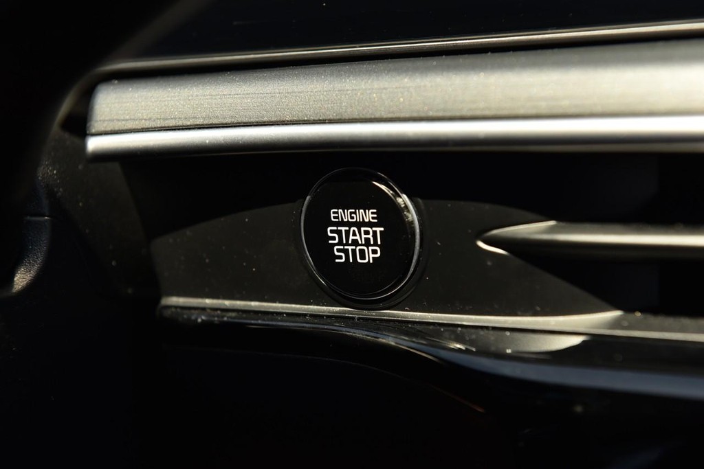 Kia K5 Vehicle Full-screen Gallery Image 22