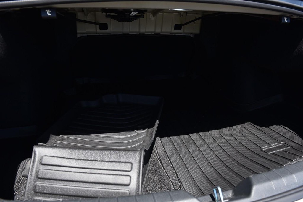 Kia K5 Vehicle Full-screen Gallery Image 30
