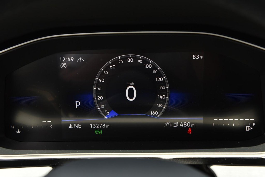 Volkswagen Jetta Vehicle Full-screen Gallery Image 12