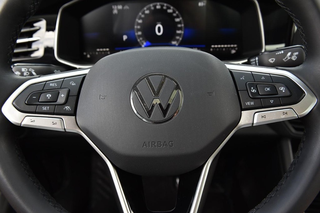 Volkswagen Jetta Vehicle Full-screen Gallery Image 19