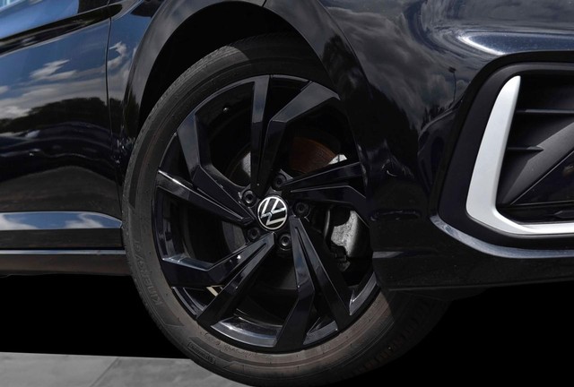 Volkswagen Jetta Vehicle Image 03