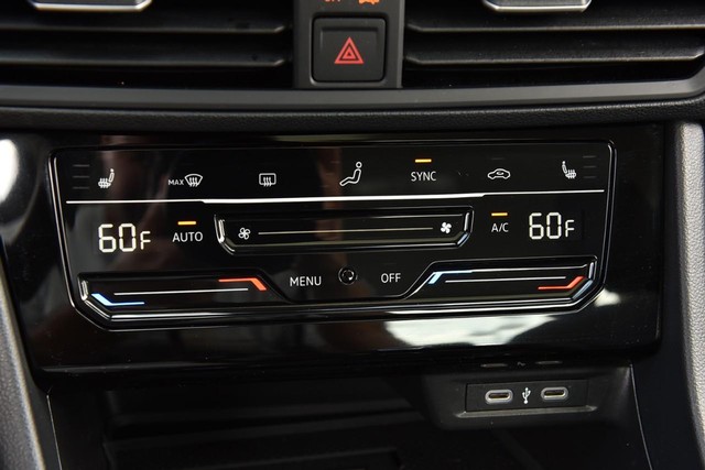 Volkswagen Jetta Vehicle Image 15
