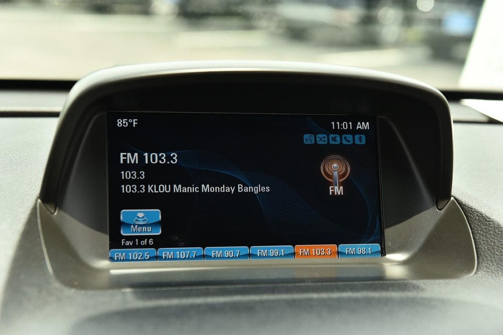 Buick Encore Vehicle Full-screen Gallery Image 13