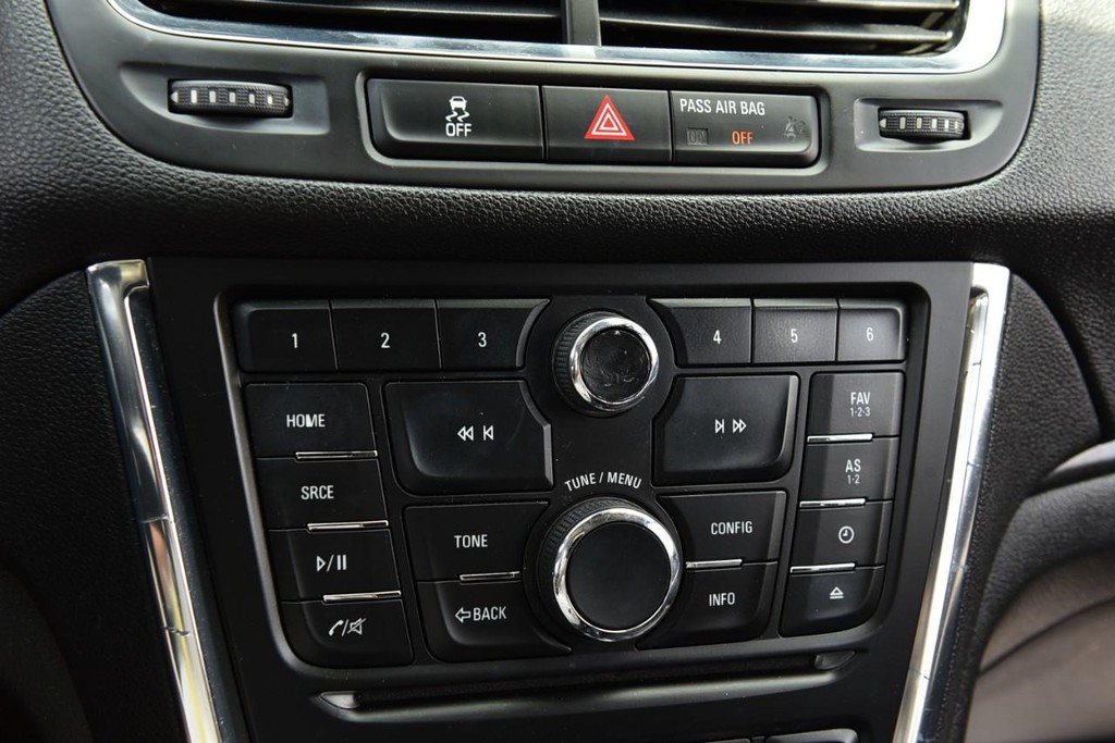 Buick Encore Vehicle Full-screen Gallery Image 14