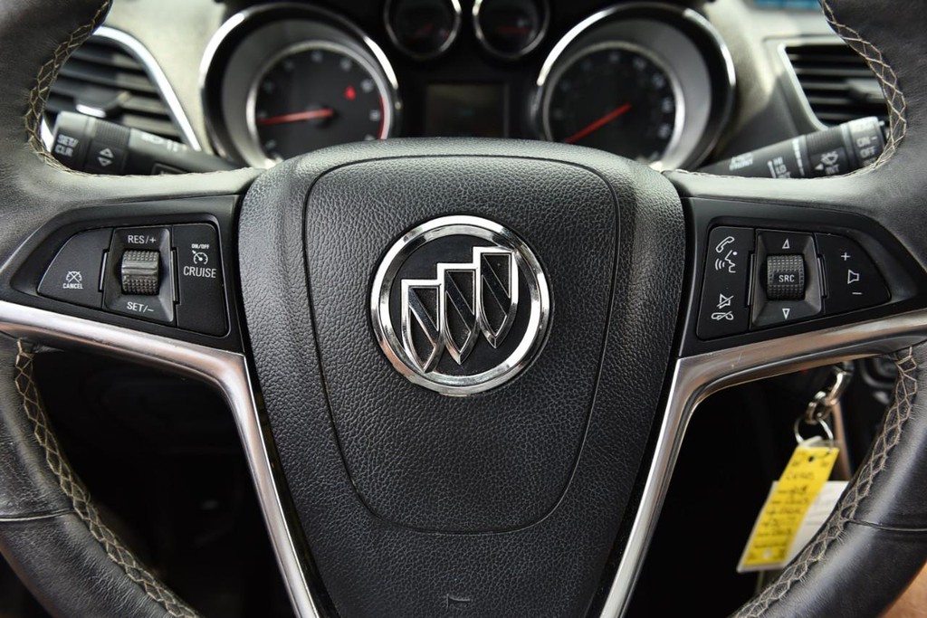 Buick Encore Vehicle Full-screen Gallery Image 16
