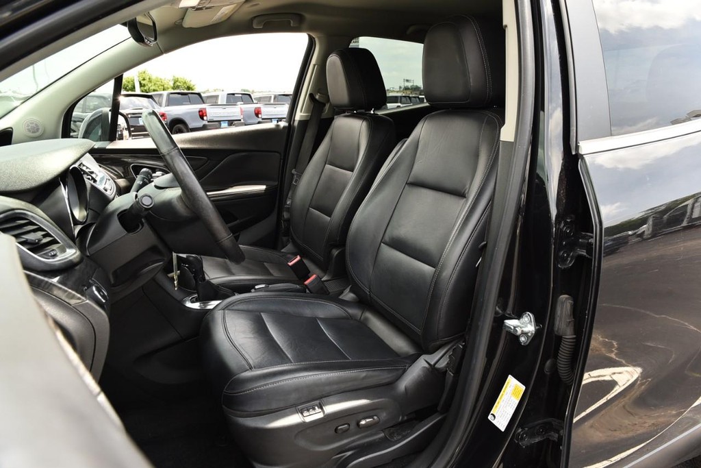 Buick Encore Vehicle Full-screen Gallery Image 17