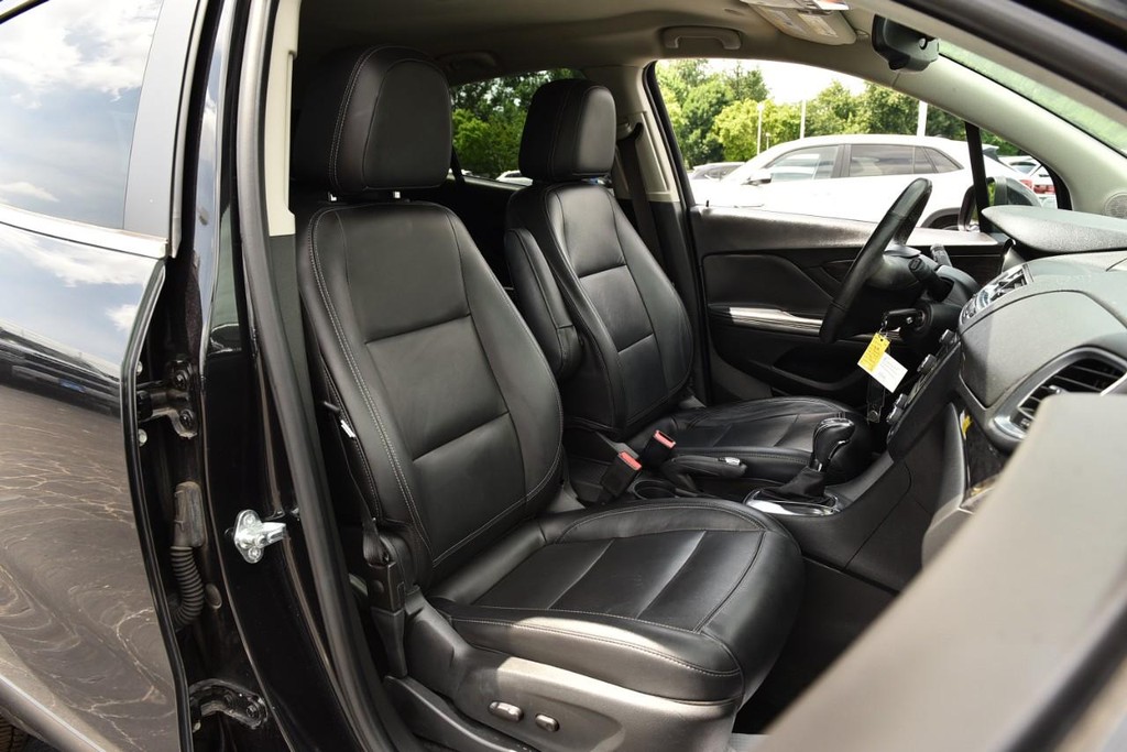 Buick Encore Vehicle Full-screen Gallery Image 18