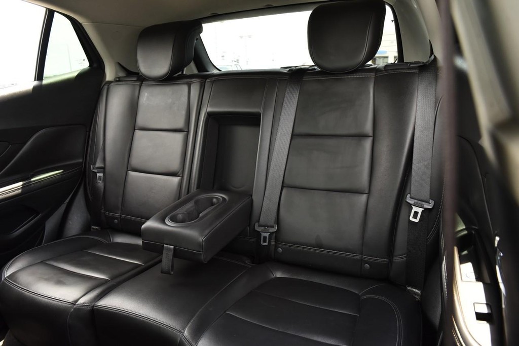 Buick Encore Vehicle Full-screen Gallery Image 19
