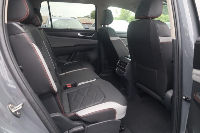 Volkswagen Atlas Vehicle Image 21