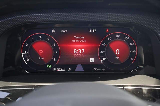 Volkswagen Atlas Cross Sport Vehicle Image 10