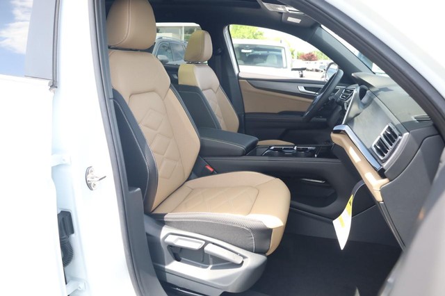 Volkswagen Atlas Cross Sport Vehicle Image 23