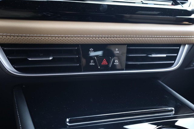 Volkswagen Atlas Cross Sport Vehicle Image 12