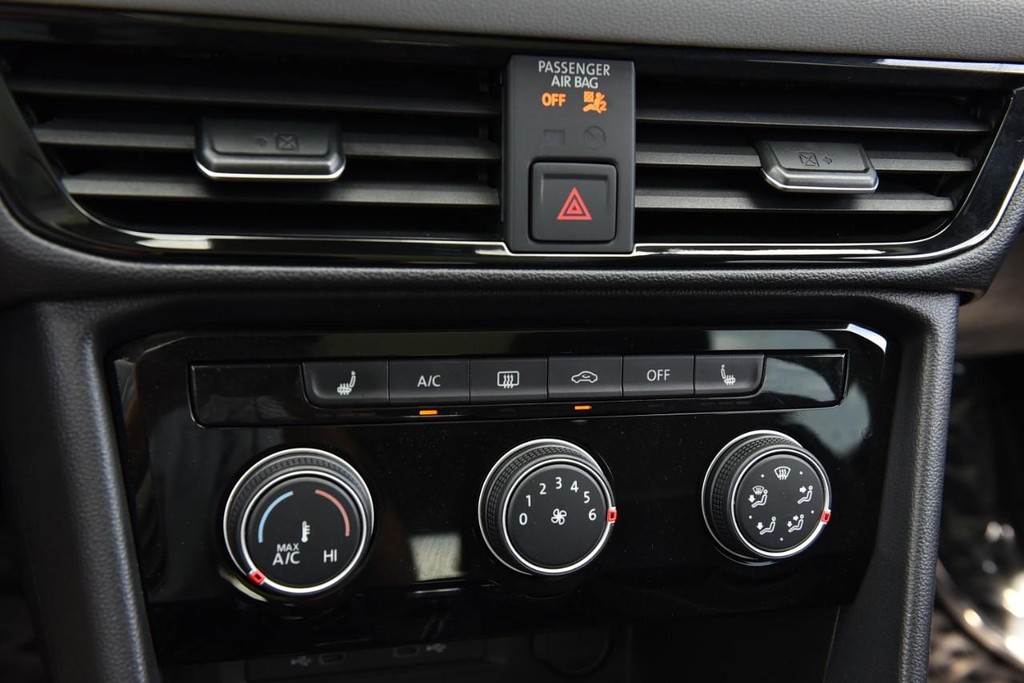 Volkswagen Taos Vehicle Full-screen Gallery Image 15