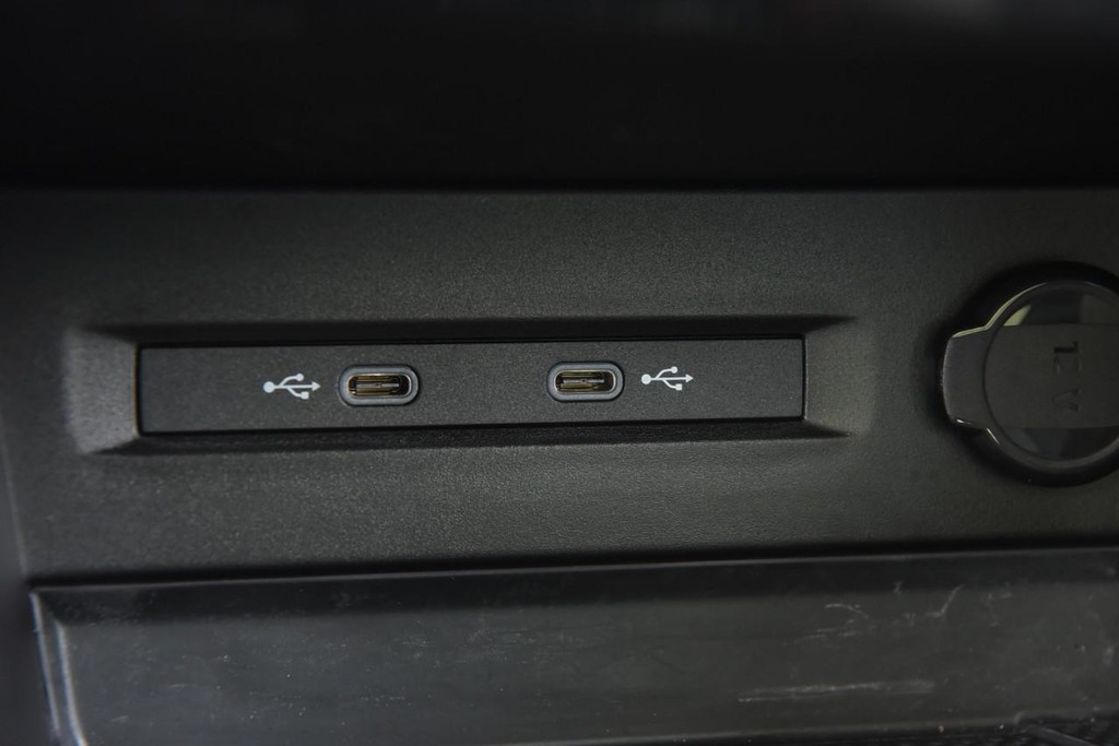 Volkswagen Taos Vehicle Full-screen Gallery Image 16