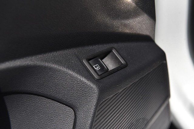 Volkswagen Taos Vehicle Image 09