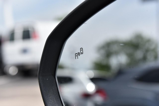 Volkswagen Taos Vehicle Image 10