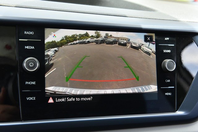 Volkswagen Taos Vehicle Image 13