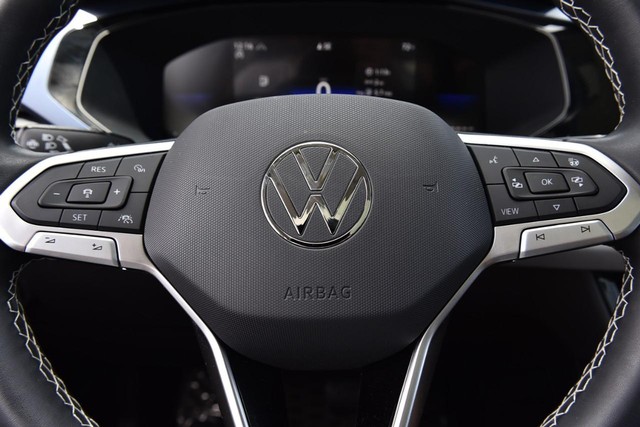 Volkswagen Taos Vehicle Image 19