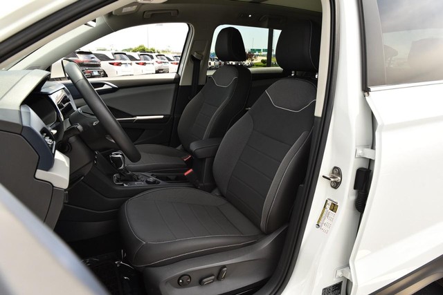 Volkswagen Taos Vehicle Image 20