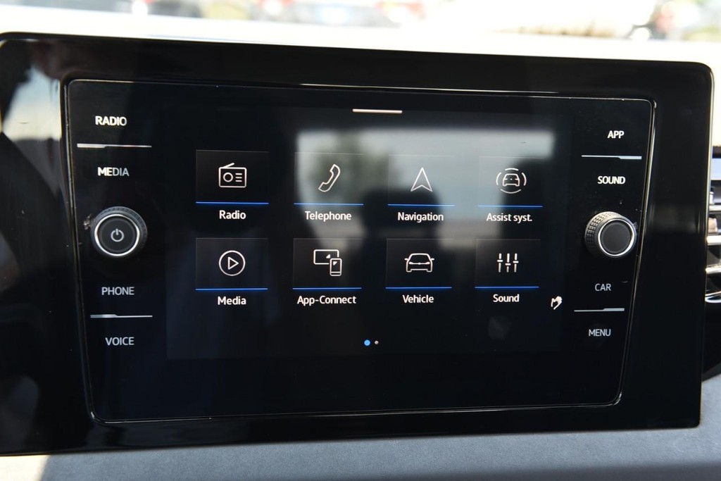 Volkswagen Jetta Vehicle Full-screen Gallery Image 14