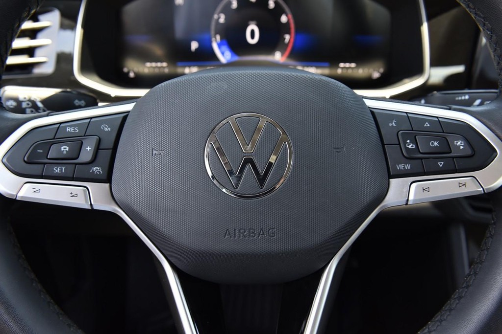 Volkswagen Jetta Vehicle Full-screen Gallery Image 19