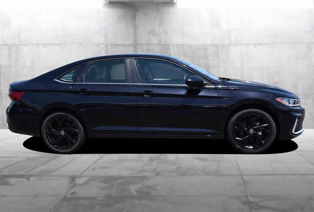Volkswagen Jetta Vehicle Image 05