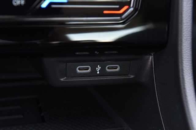 Volkswagen Jetta Vehicle Image 16