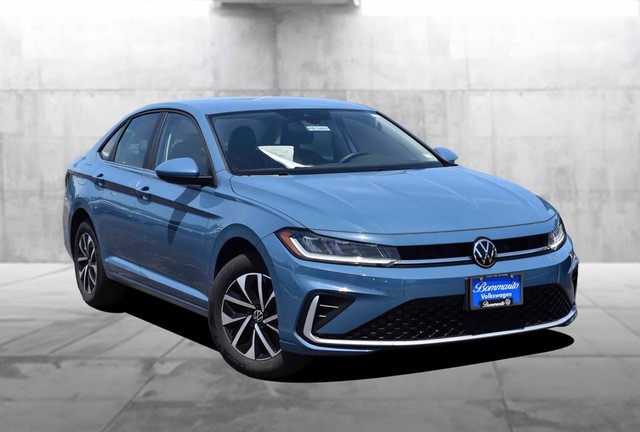Volkswagen Jetta Vehicle Image 02